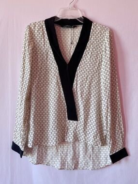 Zara Woman Cream & Black V-Neck Pattern Blouse ▫️⚜️🔲